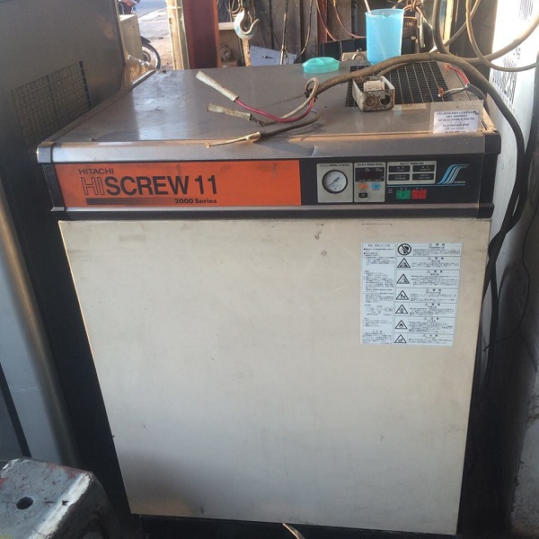 Máy nén khí trục vít cũ Hitachi Hiscrew 11kw (seri 2000)