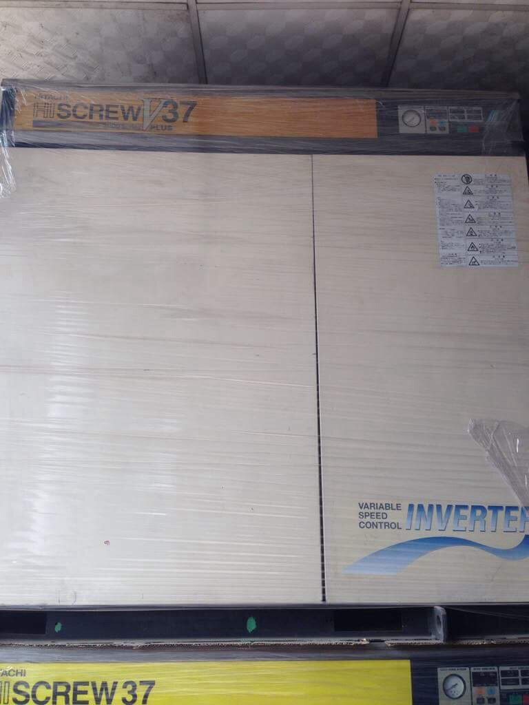 Máy nén khí trục vít cũ Hitachi Hiscrew 37kw (seri 2000) Inverter