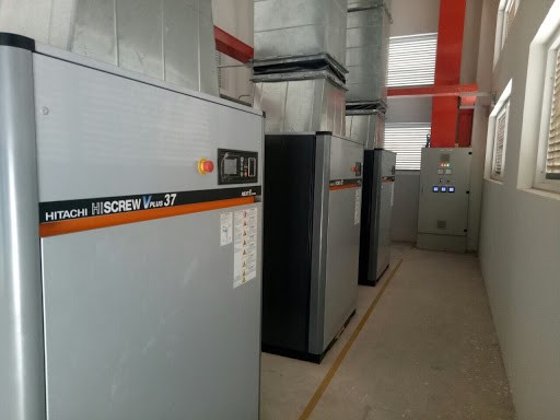 máy nén khí trục vít Hitachi
